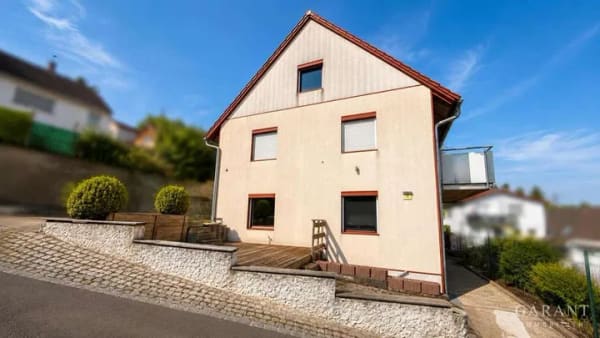 Immobilie in Bopfingen - Wohnen mit fantastischer Aussicht - Wohnhaus in Bopfingen-Flochberg - Bild 0