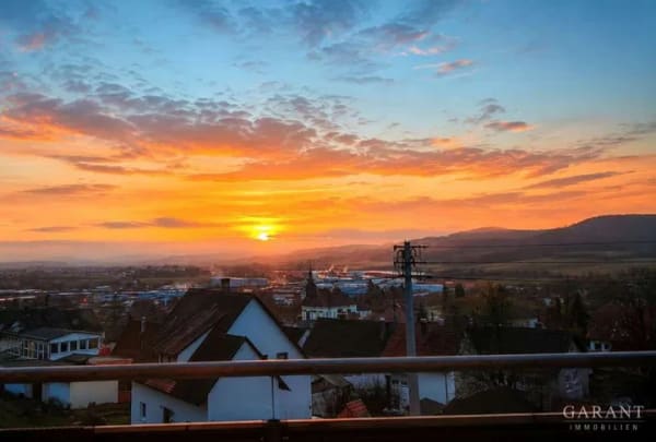 Immobilie in Bopfingen - Wohnen mit fantastischer Aussicht - Wohnhaus in Bopfingen-Flochberg - Bild 1