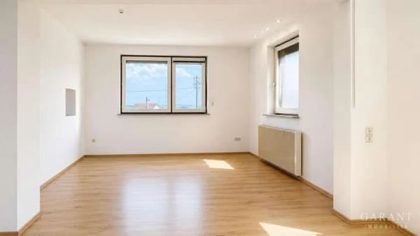 Immobilie in Bopfingen - Wohnen mit fantastischer Aussicht - Wohnhaus in Bopfingen-Flochberg - Bild 3