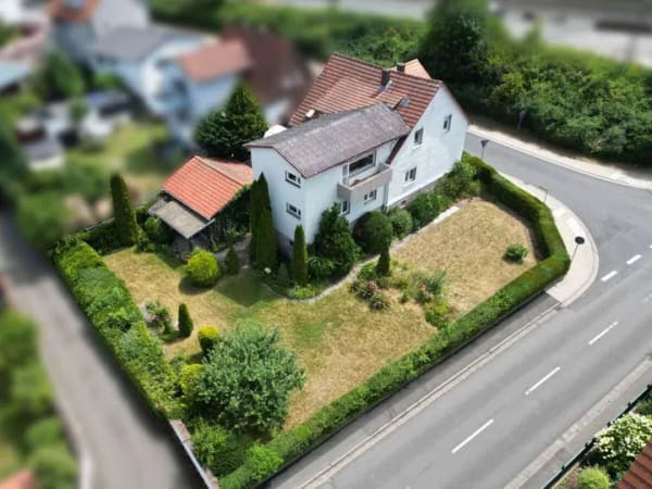 Immobilie in Neustadt - Charmantes Zweifamilienhaus mit Einliegerwohnung in Neustadt - Bild 0