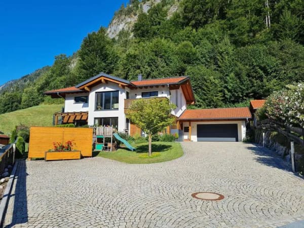 Immobilie in Schneizlreuth - Einfamilienhaus als Zweigenerationenhaus mit Bergblick in sonniger Lage - PRIVATVERKAUF - Bild 1