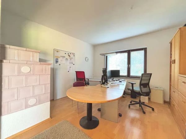 Immobilie in Elze - Charmantes Einfamilienhaus mit Geschichte, modernen Akzenten und viel Potenzial in Elze OT Esbeck! - Bild 4