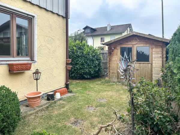 Immobilie in Eiselfing - Reiheneckhaus mit kleinem Grundstück und Garage - Bild 3