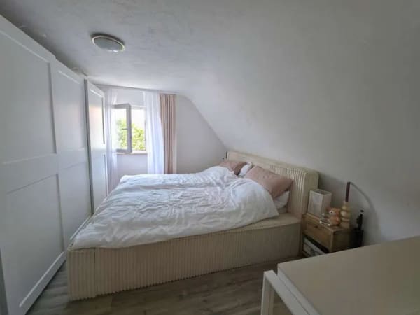 Immobilie in Dettingen unter Teck - „Haus auf dem Haus“ – gesamtes Dachgeschoss mit kompletter Bühne und außergewöhnlichem Ausbaupotenzi - Bild 4