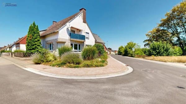 Immobilie in Mackenbach - Viel Potenzial | Ein-/Zweifamilienhaus mit Garten in bester Wohnlage - Bild 2