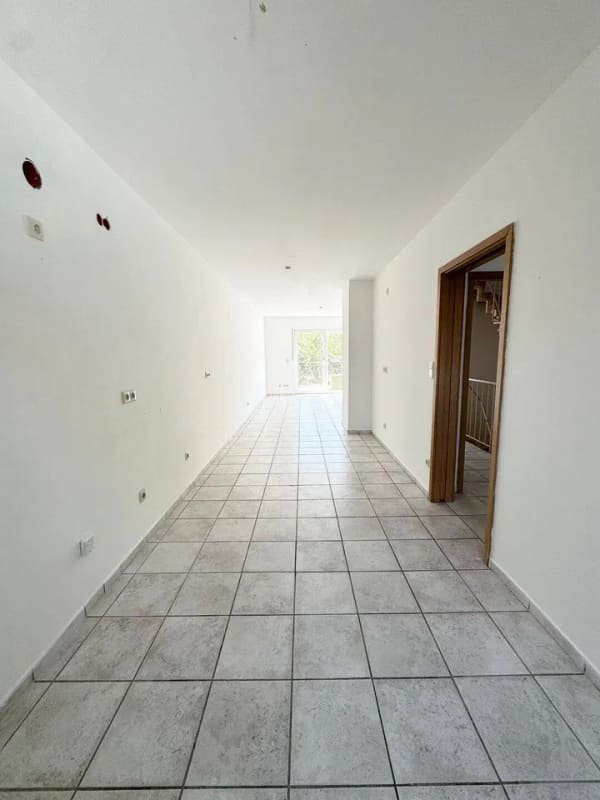 Immobilie in Ammerndorf - Sofort bezugsfrei ! Gepflegtes Reihenmittelhaus mit schönem Garten, Terrasse und ausgebautem Dachgeschoss - Bild 4