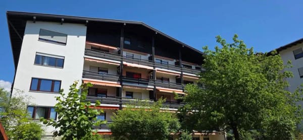 Immobilie in Bad Tölz - Wohlfühloase im 4. OG! 1-Zimmer-Wohnung mit Bergblick zum träumen - Bild 0
