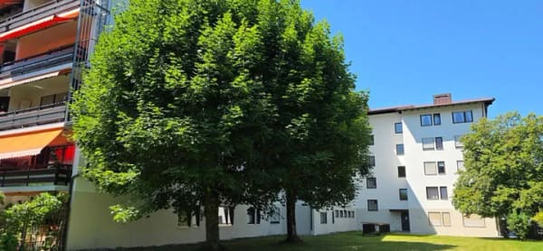 Immobilie in Bad Tölz - Wohlfühloase im 4. OG! 1-Zimmer-Wohnung mit Bergblick zum träumen - Bild 1