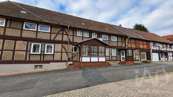 Immobilie in Haverlah - Historisches Bauernhaus in Haverlah bei Salzgitter von 1880 – 14 Zimmer für Investoren, Familien & W - Bild 0