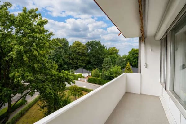 Immobilie in Halstenbek - 81 qm große 3-Raum-Wohnung mit Süd Balkon - perfekt gelegen! - Bild 0