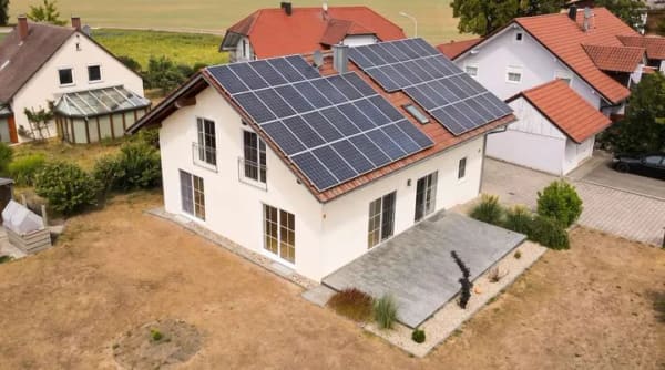 Immobilie in Laberweinting - Freistehendes Einfamilienhaus mit Doppelgarage in Laberweinting - Bild 0