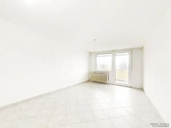 Immobilie in Oberasbach - Helle 2-Zimmer-Wohnung mit Balkon inkl. Tiefgaragenstellplatz - Bild 3