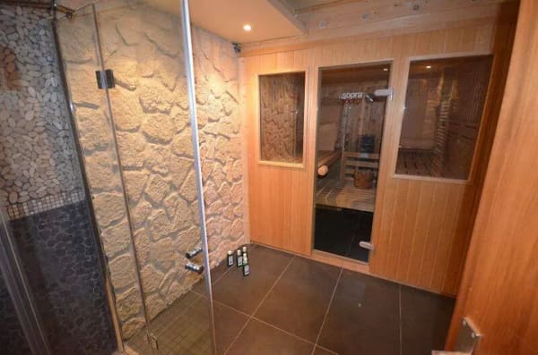 Immobilie in Sulzbach - Der Preis ist heiß! Top sanierter Bungalow in grüner, zentrumsnaher Lage von Sulzbach/Ts. - Bild 2