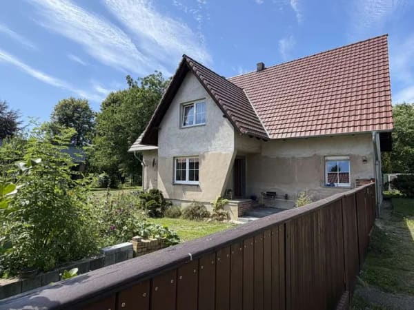 Immobilie in Neuhausen/Spree - Historischer Charme trifft großzügige Möglichkeiten – Einfamilienhaus mit Scheune, weitläufigem Gart - Bild 0