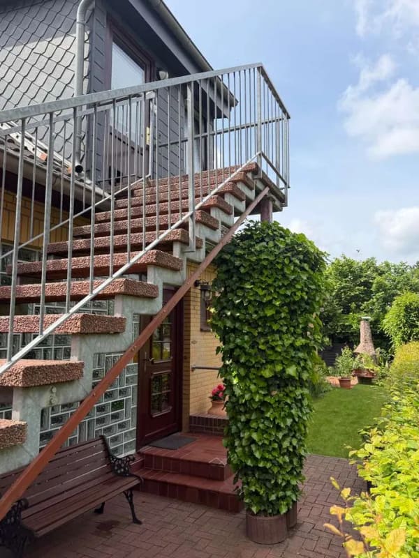 Immobilie in Glinde - Zweifamilienhaus in begehrter Lage von Glinde - Eigennutzung, Mehrgenerationen oder Kapitalanlage - Bild 3