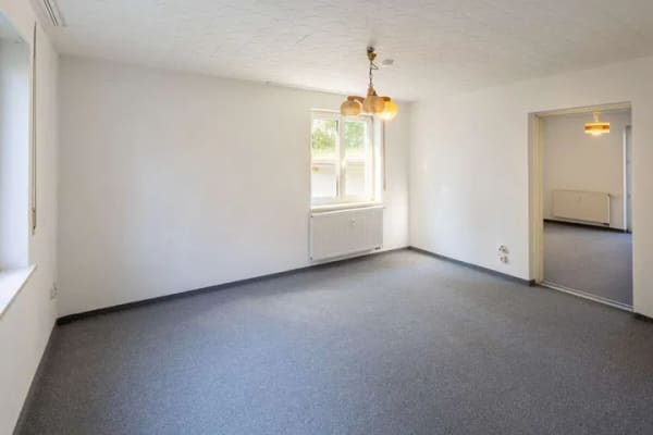 Immobilie in Buchloe - Attraktive 2-Zimmer-Wohnung mit Balkon, Kellerabteil und Stellplatz - Bild 0