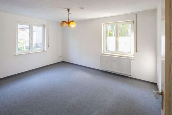 Immobilie in Buchloe - Attraktive 2-Zimmer-Wohnung mit Balkon, Kellerabteil und Stellplatz - Bild 1