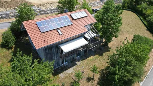 Immobilie in Jagsthausen - Charaktervolles Niedrigenergie-Holzhaus in ruhiger Aussichtslage - Bild 2