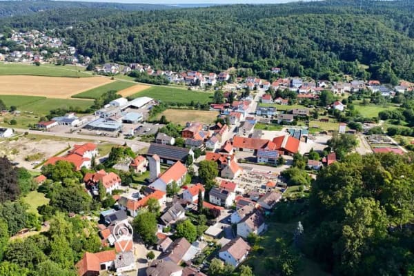 Immobilie in Wellheim - ** Idyllisches Jurahaus mit viel Potential und großem Grundstück in Wellheim  ** - Bild 3