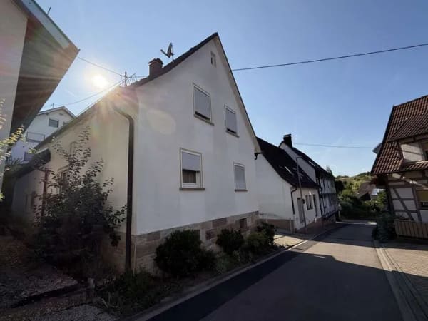 Immobilie in Gaggenau - Ihr Sanierungsprojekt mit Zukunft – Einfamilienhaus in ruhiger Lage - Bild 0