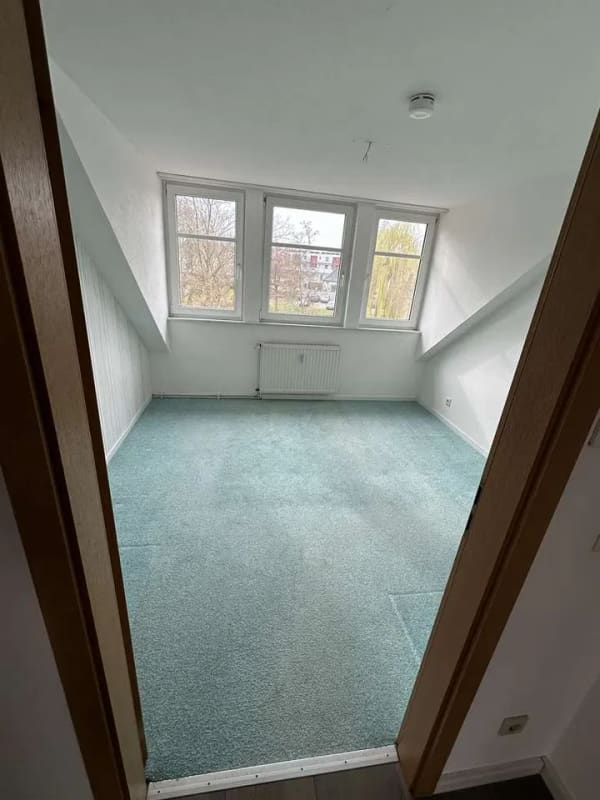 Immobilie in Elsteraue - +++ Schöne vermietet 2 Raumdachgeschosswohnung +++ - Bild 4