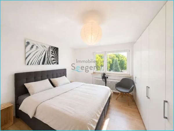 Immobilie in Kressbronn am Bodensee - Immobilien Seegerer: Großzügige 3,5-Zimmer-Wohnung mit Balkon, Aufzug und Blick ins Grüne - Bild 4