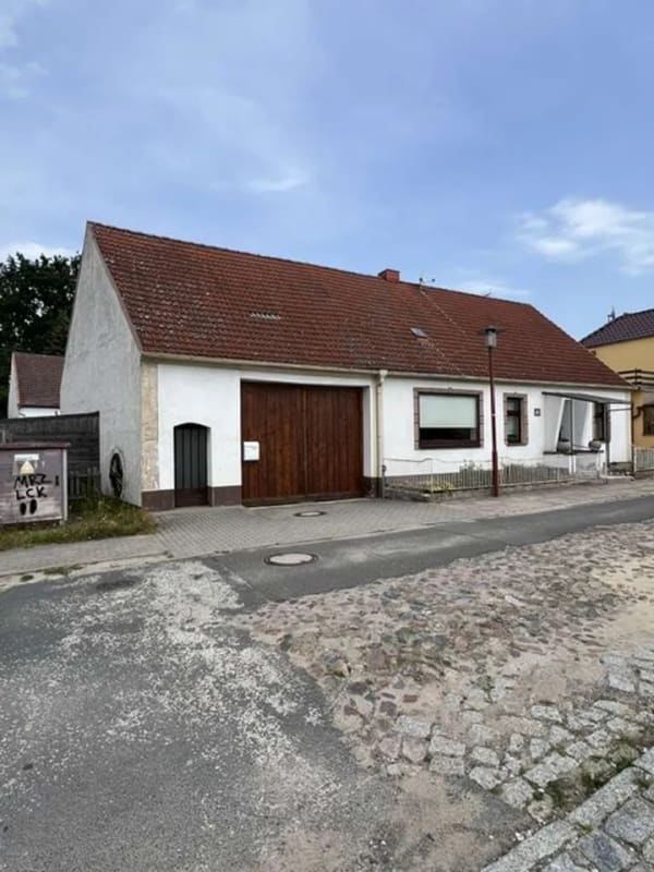 Immobilie in Niemegk - Viel Platz zum Wohnen, Arbeiten & Entspannen – Zweifamilienhaus auf 2.185 qm - Bild 1