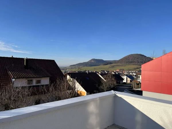 Immobilie in Dürbheim - Einfamilienhaus mit ELW ebenerdig - 230m2 - 1020m2 Grundstück - Gehobene Ausstattung Am Waldrand - Bild 1