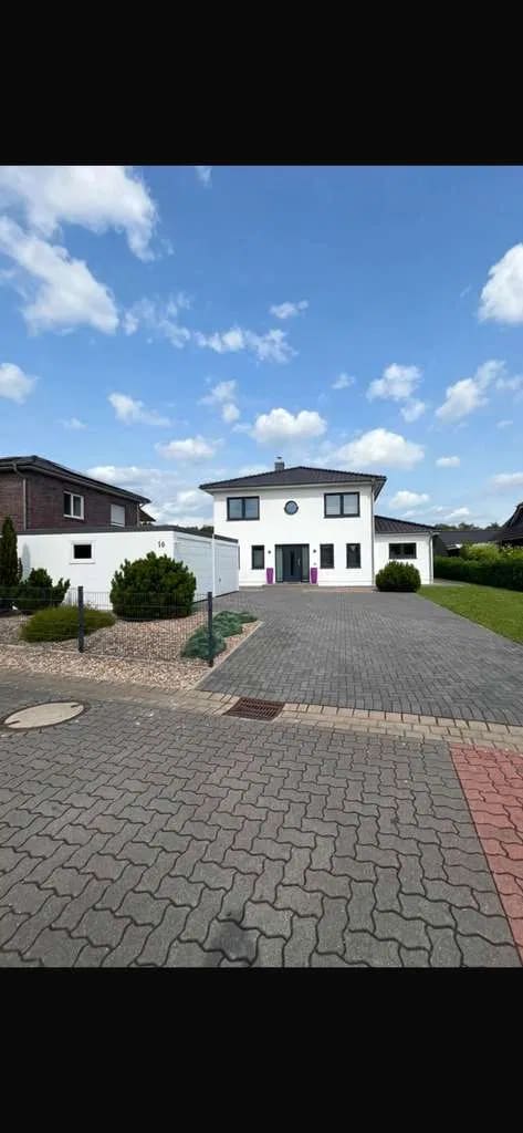 Immobilie in Lauenbrück - Stilvolles Einfamilienhaus in bevorzugter Feldrandlage mit unverbaubarem Weitblick - Privatverkauf - Bild 1