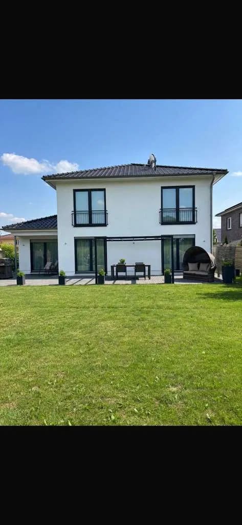 Immobilie in Lauenbrück - Stilvolles Einfamilienhaus in bevorzugter Feldrandlage mit unverbaubarem Weitblick - Privatverkauf - Bild 2