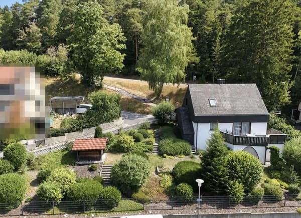 Immobilie in St. Georgen im Schwarzwald - OPEN HOUSE - SA., 29.08.26 von 10-11 Uhr
Schwarzwald-Idylle: Bezugsfreies Haus in ruhiger Lage - Bild 0