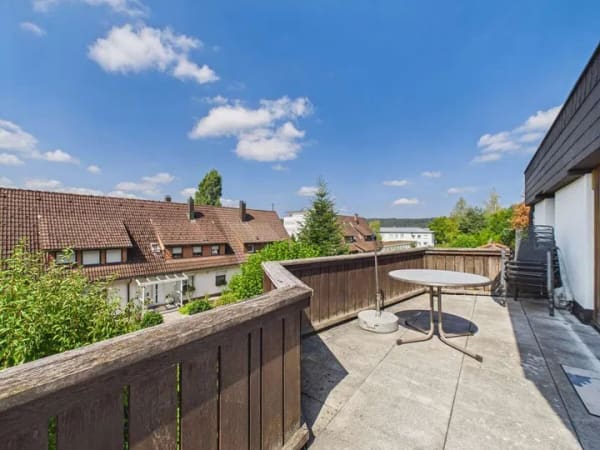 Immobilie in St. Georgen im Schwarzwald - OPEN HOUSE - SA., 29.08.26 von 10-11 Uhr
Schwarzwald-Idylle: Bezugsfreies Haus in ruhiger Lage - Bild 2