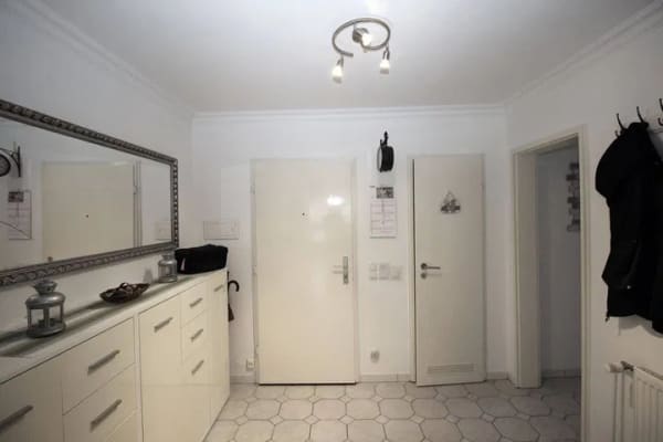 Immobilie in Oststeinbek - Geräumige 4,5 Zimmer-Wohnung mit Terrasse - Bild 1
