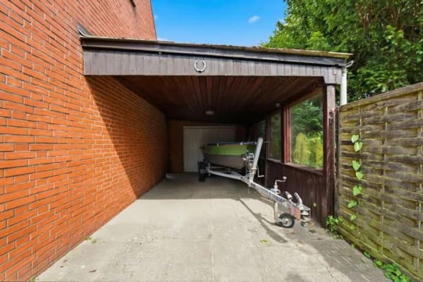 Immobilie in Heide - Großzügiges, sanierungsbedürftiges EFH mit ELW und Potenzial in ruhiger, zentraler Lage von Heide - Bild 3