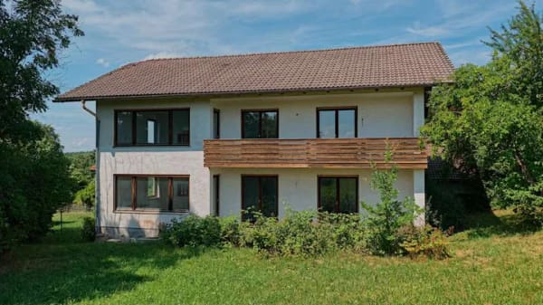 Immobilie in Icking - Einmalige Chance in Icking – Renovierungsbedürftiges Haus mit Potenzial - Bild 0