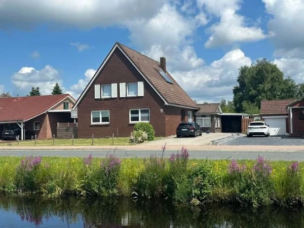 Immobilie in Ostrhauderfehn - *Renditestarke Immobilie in Ostrhauderfehn: 3 Wohneinheiten in ruhiger Kanallage – JNKM 19.920 €* - Bild 0