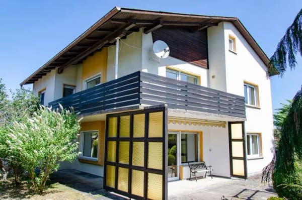 Immobilie in Schnaittenbach - Wohnen mit viel Freiraum: Großzügiges Wohnhaus auf 1.313 m² Grundstück mit weitläufigem Garten - Bild 1