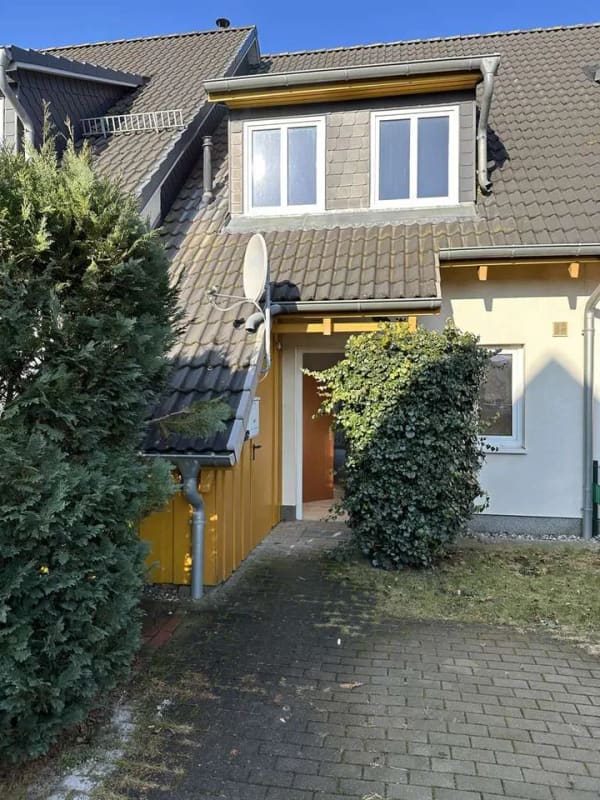 Immobilie in Bentwisch - Provisionsfrei von privat: Reihenmittelhaus in sehr ruhiger Lage in Bentwisch – 97,21 m² Wohnfläche - Bild 0