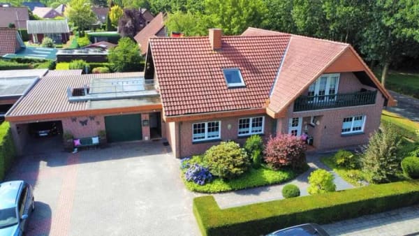 Immobilie in Dörpen - äußerst gepflegtes Ein-/Zweifamilienhaus
in sehr zentraler Lage von Dörpen - Bild 0