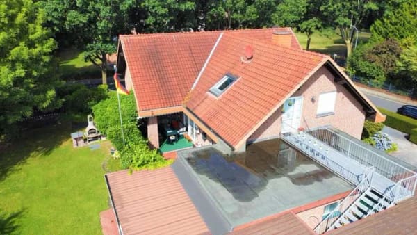Immobilie in Dörpen - äußerst gepflegtes Ein-/Zweifamilienhaus
in sehr zentraler Lage von Dörpen - Bild 1