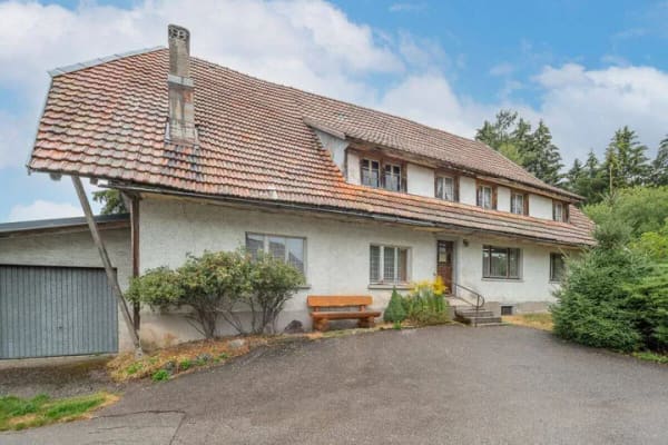 Immobilie in Herrischried - Sonniges Haus für die ganze Familie - enorm großes Grundstück - hier fängt Wohnen richtig an! - Bild 0