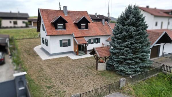 Immobilie in Mengkofen - Bezugsfreies Wohnhaus in ruhiger Lage von Mengkofen - Bild 4