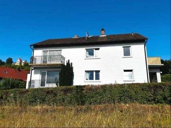 Immobilie in Königsberg in Bayern - Ihr neues Zuhause mit Doppelgarage auf einem über 2.000m² großen Grundstück in Top-Lage am grünen Stadtrand! - Bild 2