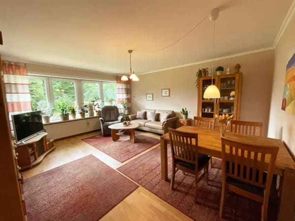 Immobilie in Enge-Sande - Ebenerdig wohnen in Waldnähe – charmanter Walmdachbungalow - Bild 3