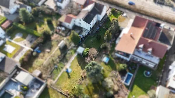 Immobilie in Bobenheim-Roxheim - Großzügiges Gartenareal! Ideales Wochenendgrundstück mit renovierungsbedürftigem Haus. Dauerhaftes W - Bild 0