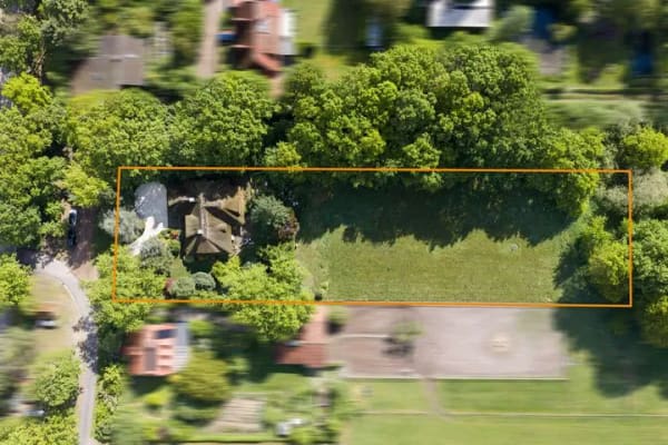 Immobilie in Kirchlinteln - Landhausanwesen mit Reetdachcharme und Naturgrundstück - Bild 1