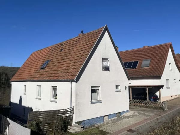 Immobilie in Kusel - Einfamilienhaus mit Einliegerwohnung in Stadtrandlage🏡 - Bild 0