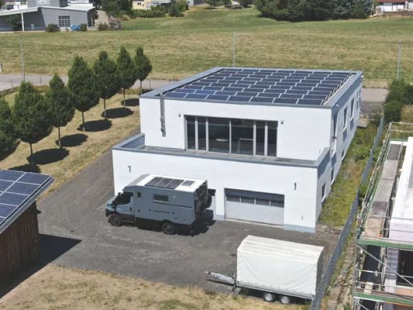 Immobilie in Adelmannsfelden - *** Modernes Bürogebäude mit 2.244 m² Grundstück, Tiefgarage, Lager, Werkstatt *** - Bild 0