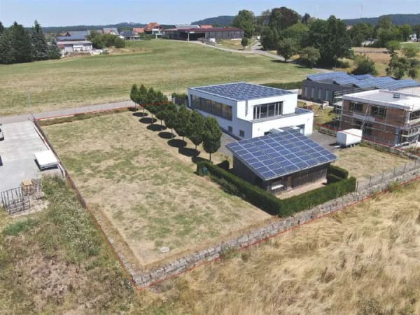 Immobilie in Adelmannsfelden - *** Modernes Bürogebäude mit 2.244 m² Grundstück, Tiefgarage, Lager, Werkstatt *** - Bild 1