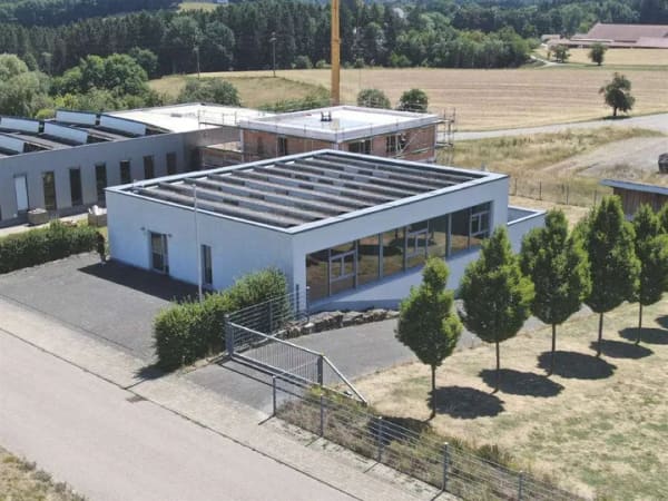 Immobilie in Adelmannsfelden - *** Modernes Bürogebäude mit 2.244 m² Grundstück, Tiefgarage, Lager, Werkstatt *** - Bild 2